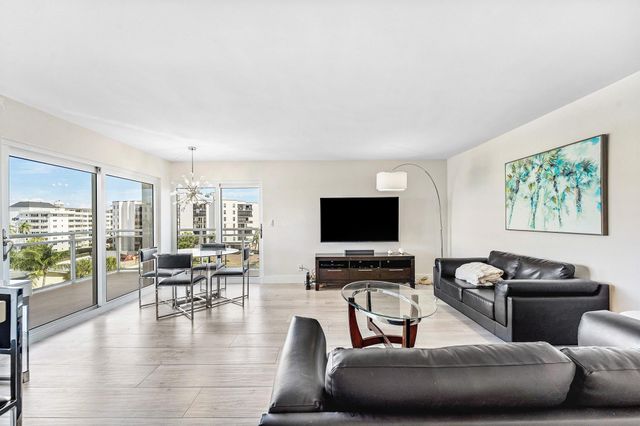 1160 Hillsboro Mile 607, Hillsboro Beach, FL 33062