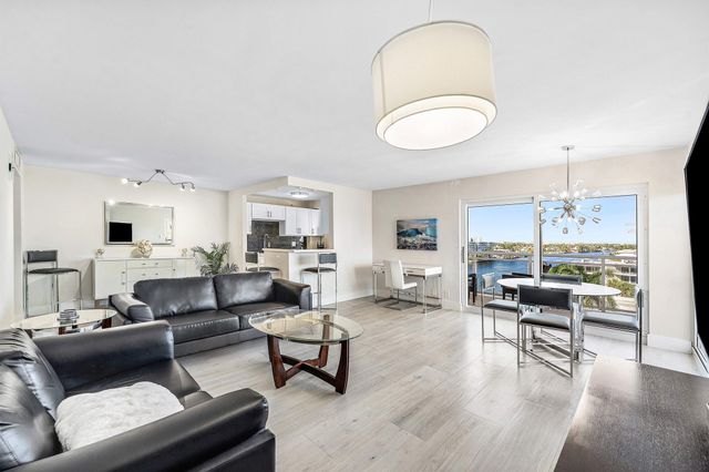 1160 Hillsboro Mile 607, Hillsboro Beach, FL 33062