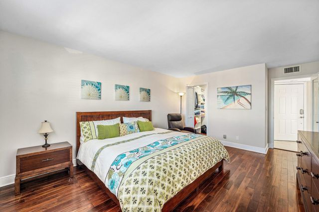 1160 Hillsboro Mile 607, Hillsboro Beach, FL 33062