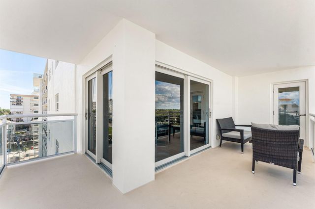 1160 Hillsboro Mile 607, Hillsboro Beach, FL 33062