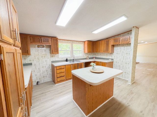221 Bancroft Rd, Gaffney, SC 29340
