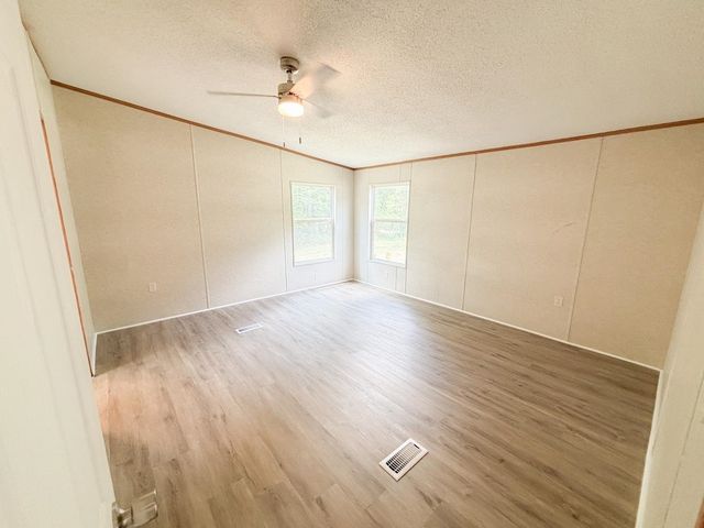 221 Bancroft Rd, Gaffney, SC 29340