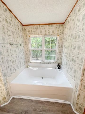 221 Bancroft Rd, Gaffney, SC 29340
