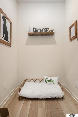 18750 Pinehurst Avenue, Gretna, NE 68028