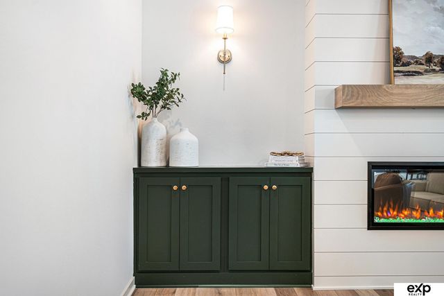 18750 Pinehurst Avenue, Gretna, NE 68028