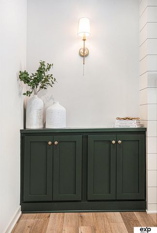 18750 Pinehurst Avenue, Gretna, NE 68028