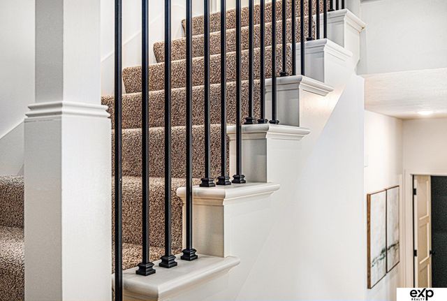 18750 Pinehurst Avenue, Gretna, NE 68028