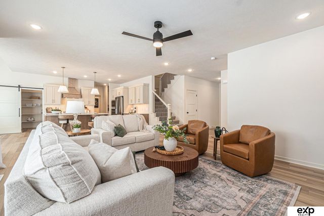 18750 Pinehurst Avenue, Gretna, NE 68028