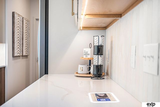 18750 Pinehurst Avenue, Gretna, NE 68028