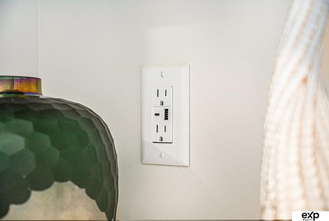 18750 Pinehurst Avenue, Gretna, NE 68028