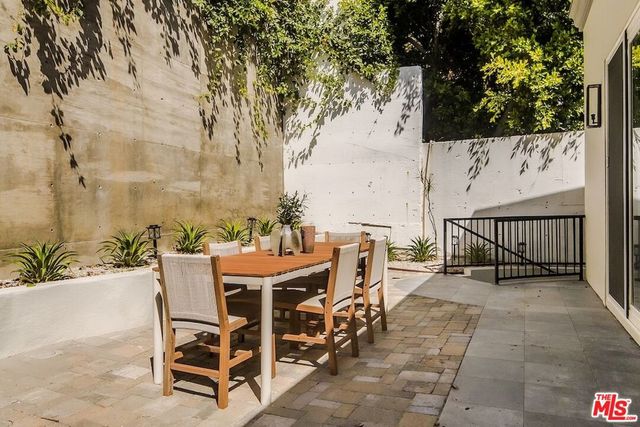 1969 Curson Place, Los Angeles, CA 90046