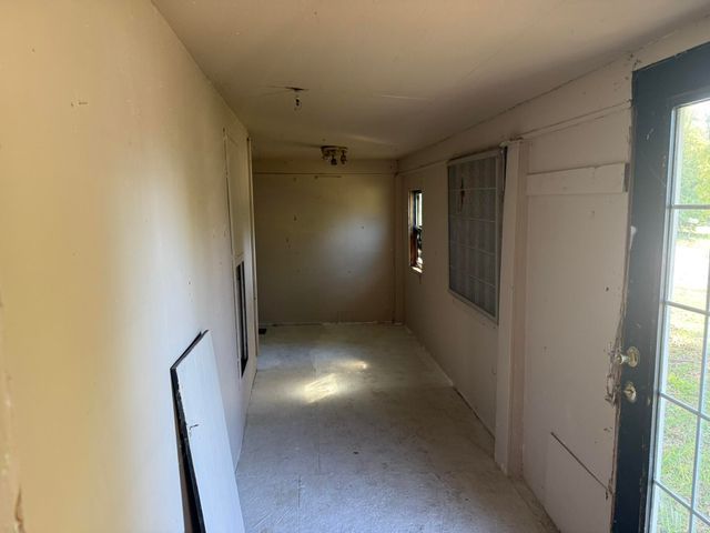 111 W Cofield Street, Aurora, MO 65605