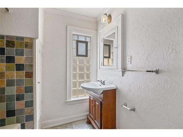 1913 Emerson Avenue 103, Minneapolis, MN 55408