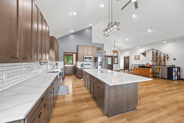 25162 729th Avenue, Dassel, MN 55325