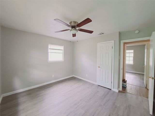 633 Rutgers Drive, Lancaster, TX 75134