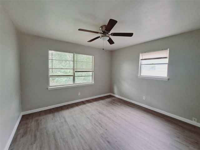 633 Rutgers Drive, Lancaster, TX 75134