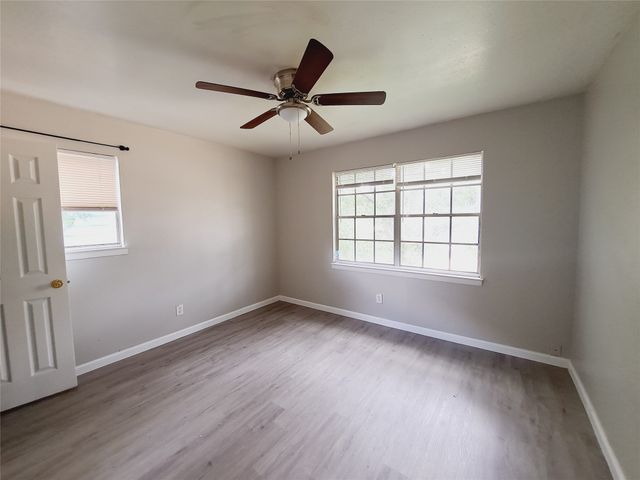 633 Rutgers Drive, Lancaster, TX 75134