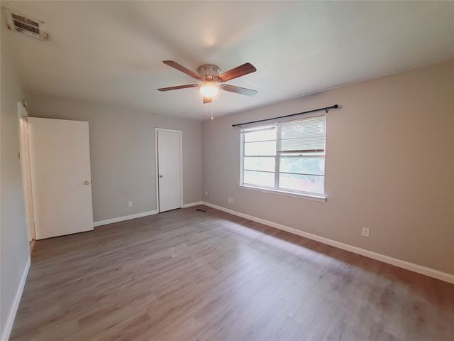 633 Rutgers Drive, Lancaster, TX 75134