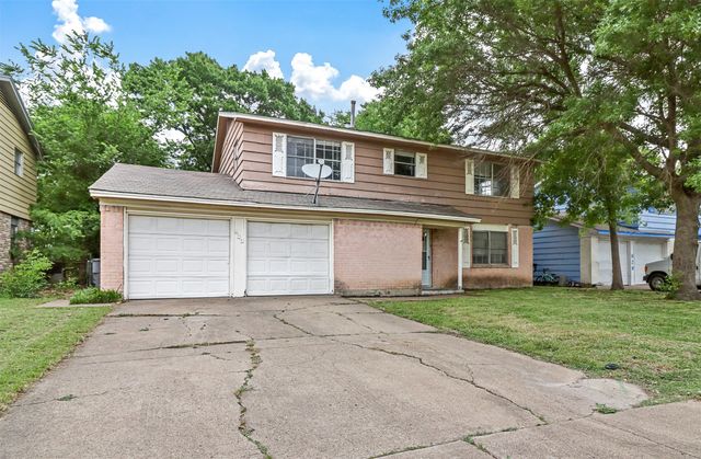 633 Rutgers Drive, Lancaster, TX 75134