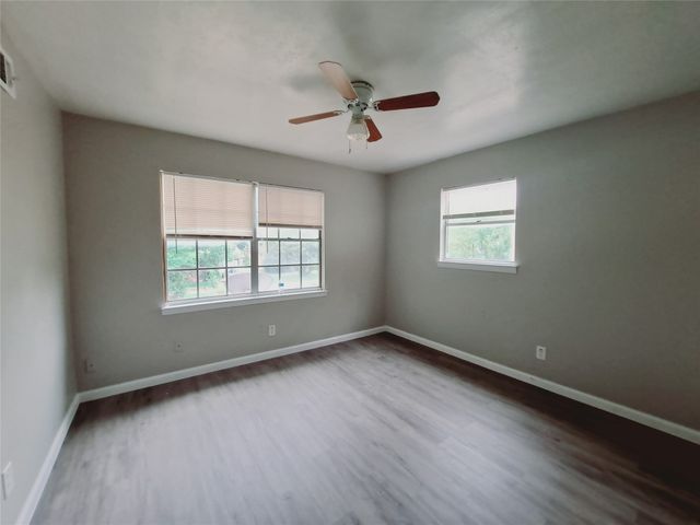 633 Rutgers Drive, Lancaster, TX 75134