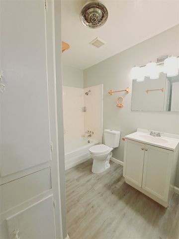 633 Rutgers Drive, Lancaster, TX 75134