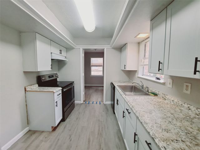 633 Rutgers Drive, Lancaster, TX 75134