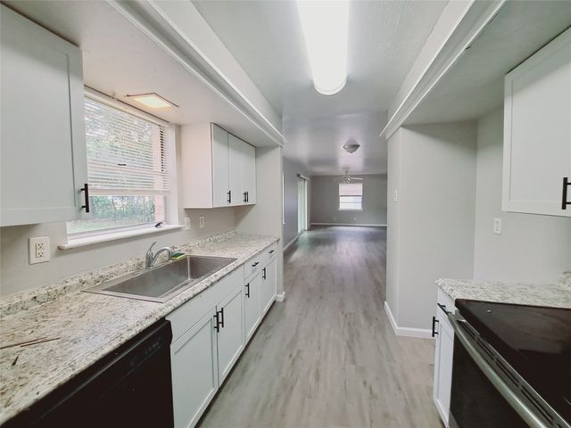 633 Rutgers Drive, Lancaster, TX 75134