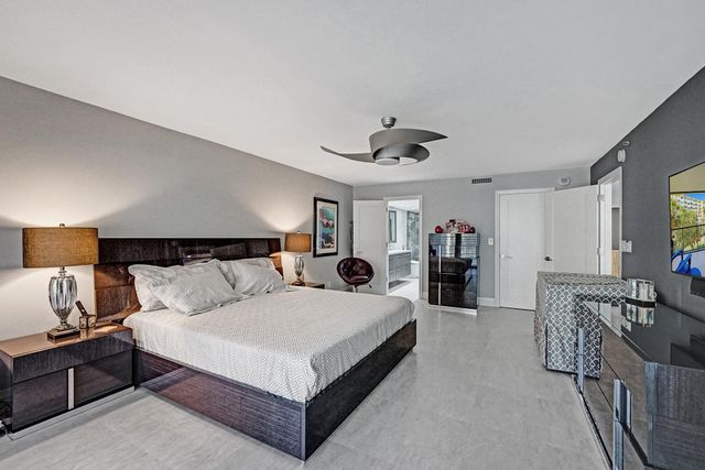 1167 Hillsboro Mile 206, Hillsboro Beach, FL 33062