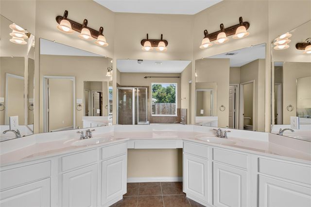 4707 Lakes Of Pine Forest Court, Houston, TX 77084