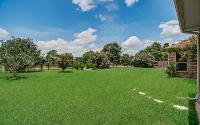 4707 Lakes Of Pine Forest Court, Houston, TX 77084