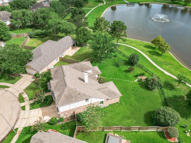 4707 Lakes Of Pine Forest Court, Houston, TX 77084