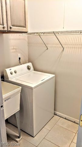 25 Trenton Square, Euclid, OH 44143