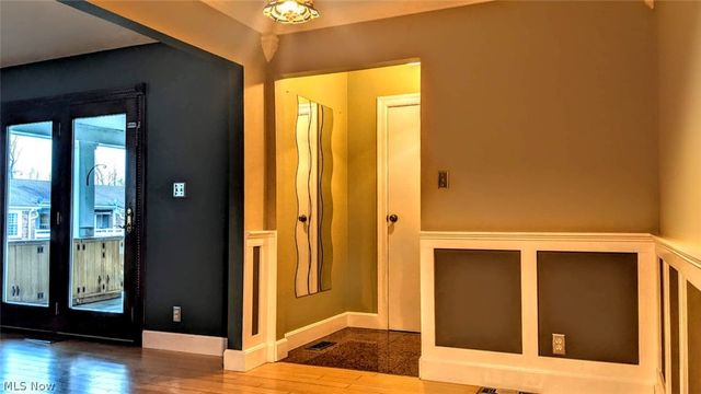 25 Trenton Square, Euclid, OH 44143