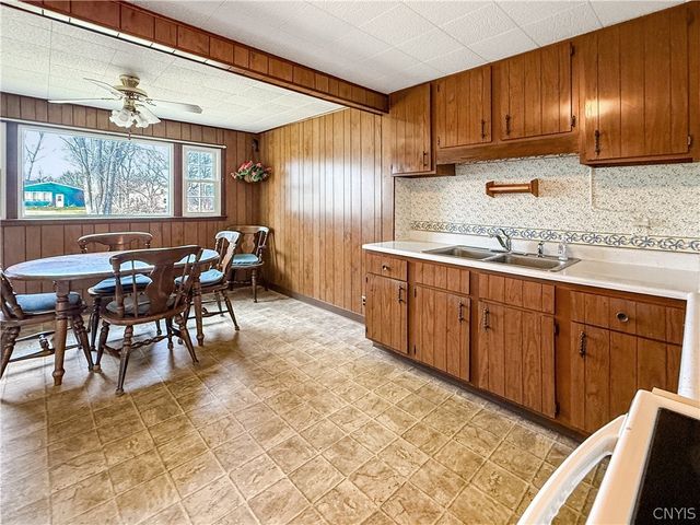 128 Northfield Drive, Clay, NY 13212