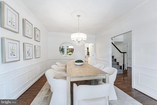 11183 LONGWOOD GROVE DR, Reston, VA 20194