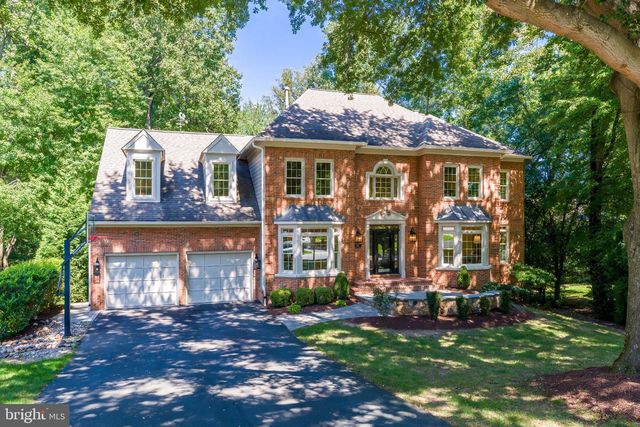11183 LONGWOOD GROVE DR, Reston, VA 20194