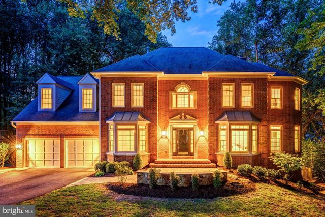 11183 LONGWOOD GROVE DR, Reston, VA 20194