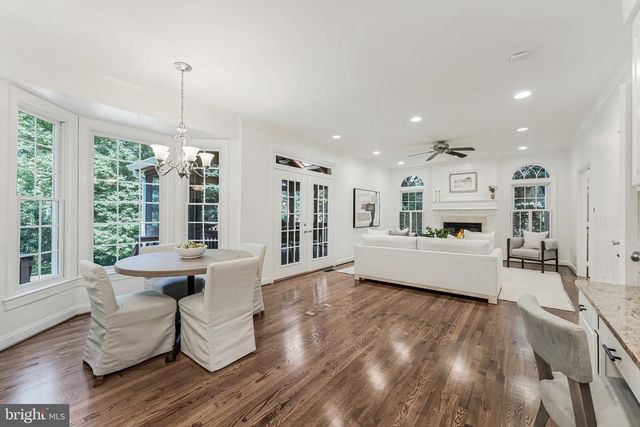 11183 LONGWOOD GROVE DR, Reston, VA 20194