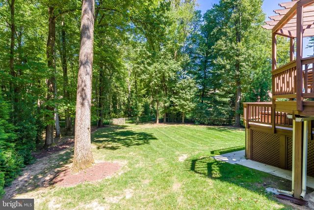 11183 LONGWOOD GROVE DR, Reston, VA 20194