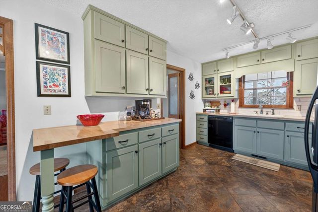 1750 Dickson Road, Rutledge, GA 30663