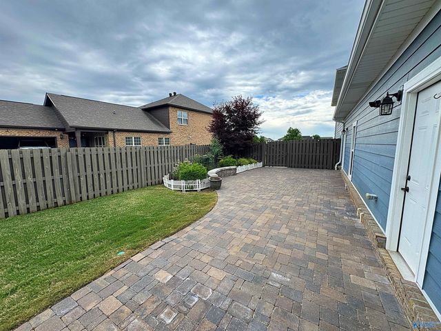 6327 Central Park Lane NW, Huntsville, AL 35806