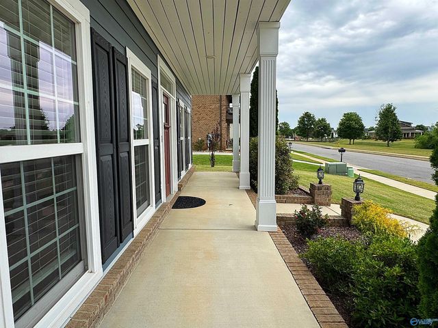 6327 Central Park Lane NW, Huntsville, AL 35806