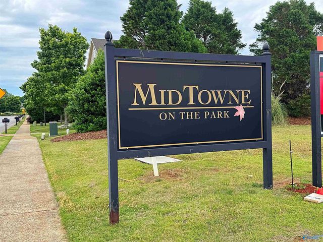 6327 Central Park Lane NW, Huntsville, AL 35806