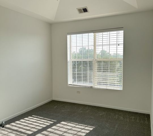 16600 Liberty Circle 3NW, Orland Park, IL 60462