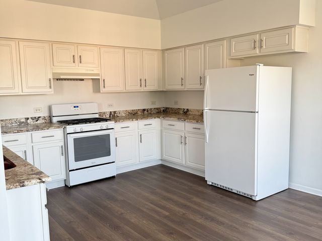 16600 Liberty Circle 3NW, Orland Park, IL 60462