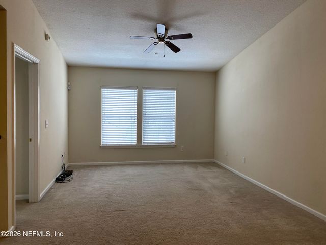 7064 DEER LODGE Circle 107, Jacksonville, FL 32256