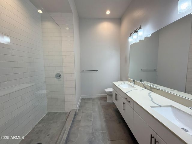 3131 N Central Avenue 7004, Phoenix, AZ 85012