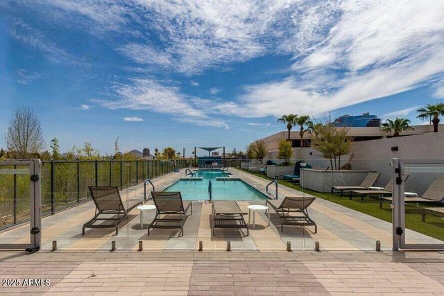 3131 N Central Avenue 7004, Phoenix, AZ 85012