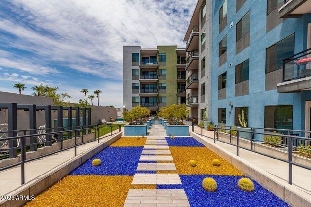 3131 N Central Avenue 7004, Phoenix, AZ 85012