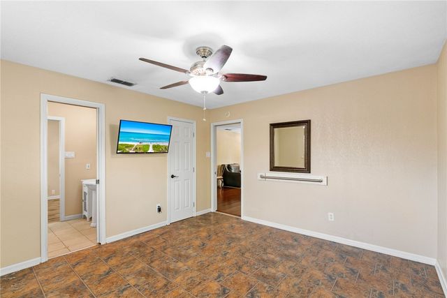 1613 Sandalwood Dr, Corpus Christi, TX 78412